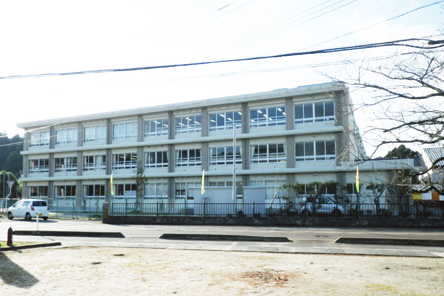 新潟市立金津小学校
改築衛生設備工事
2012年度